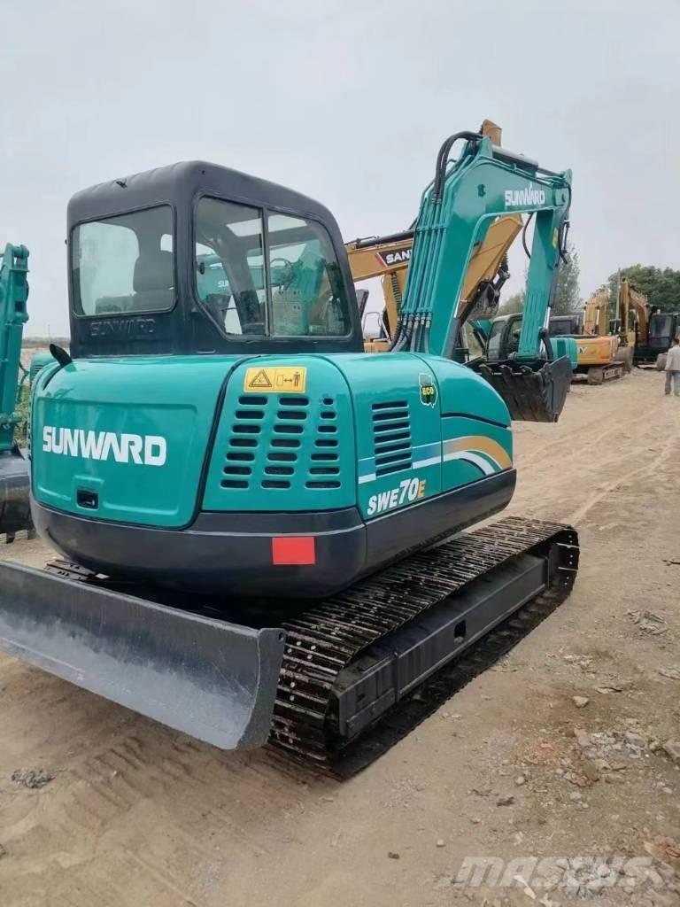 Sunward SWE70E ミニ油圧ショベル 7t以下（ミニユンボ・ミニディガー）