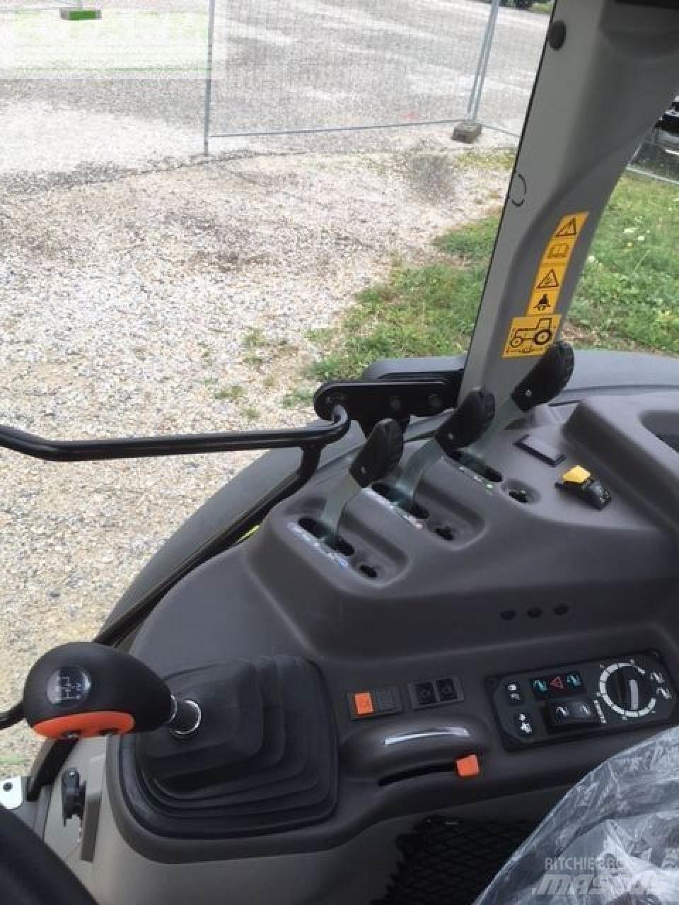 CLAAS axos 240 トラクター
