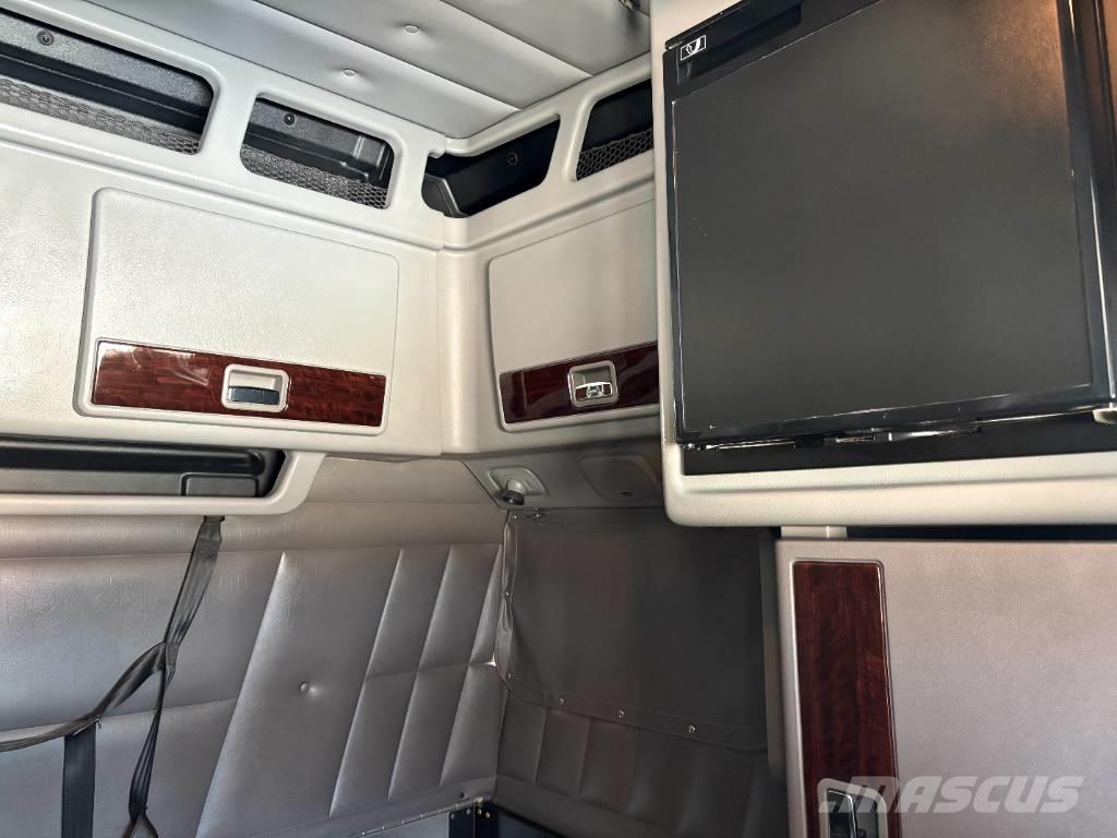 Peterbilt 389 中古トラクターヘッド | トレーラーヘッド