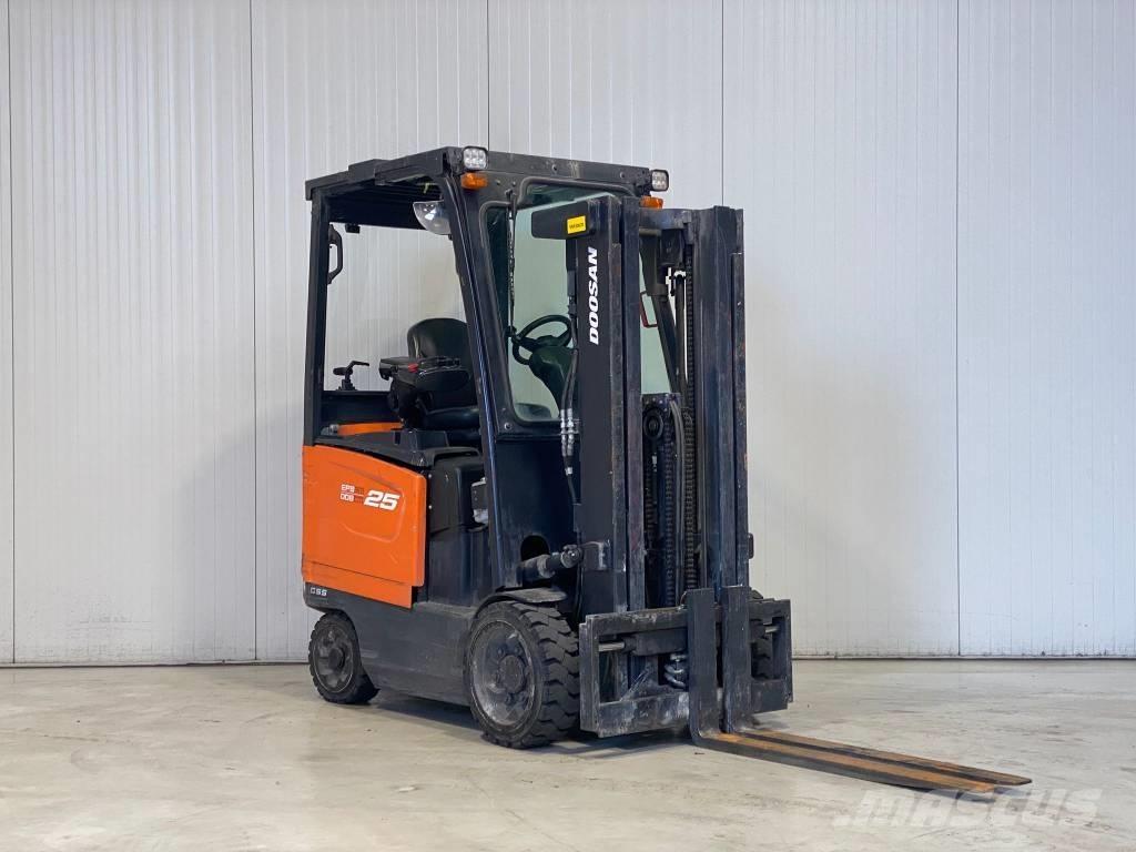 Doosan BC25S-7 バッテリーフォークリフト
