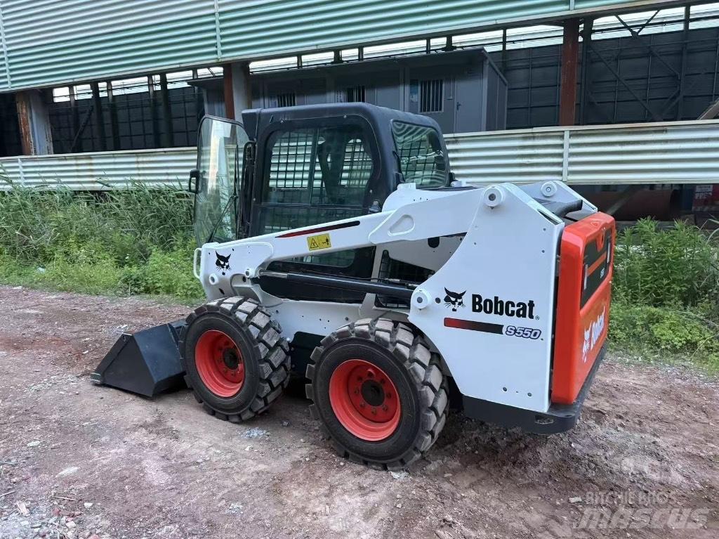 Bobcat S 550 スキッドステアローダー