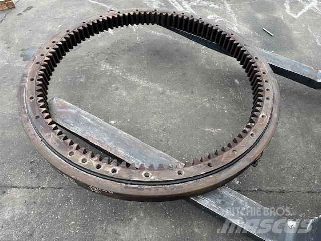 O&K RH 16 トランスミッション