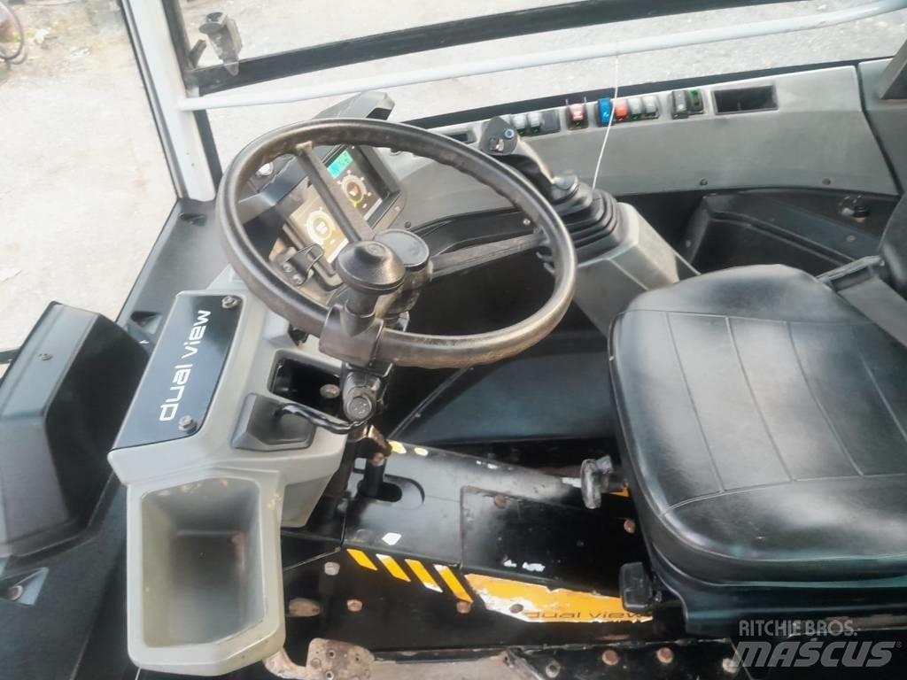 Wacker Neuson DV 90 サイト　ダンプ
