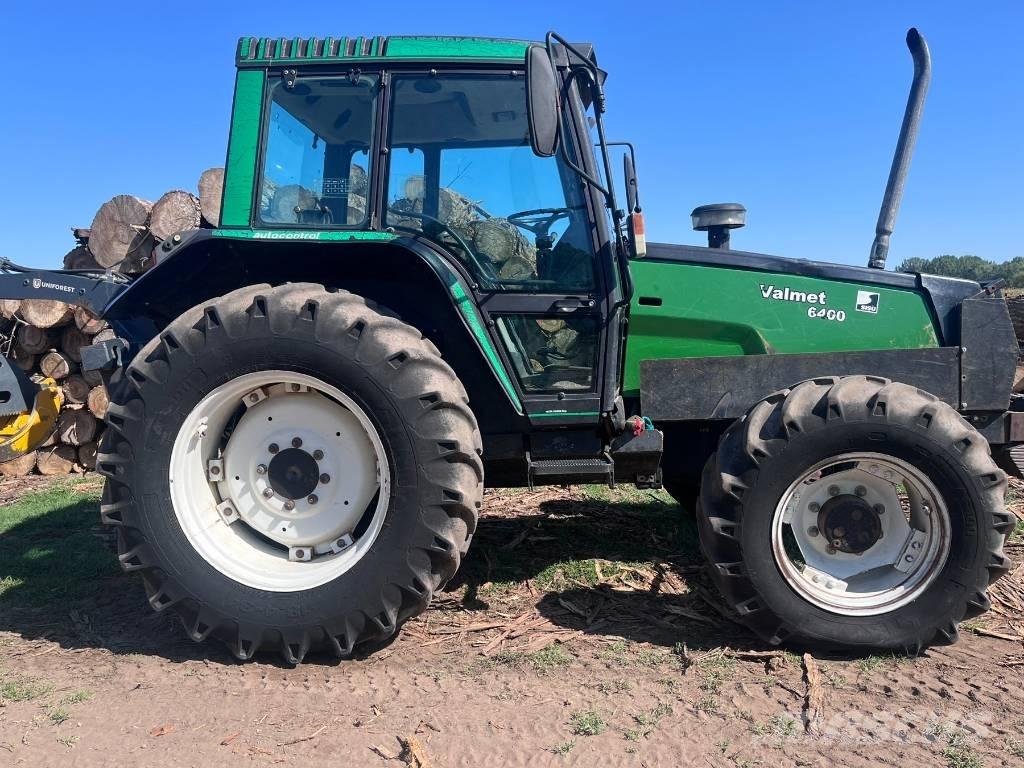 Valtra Valmet 6400 林業トラクター