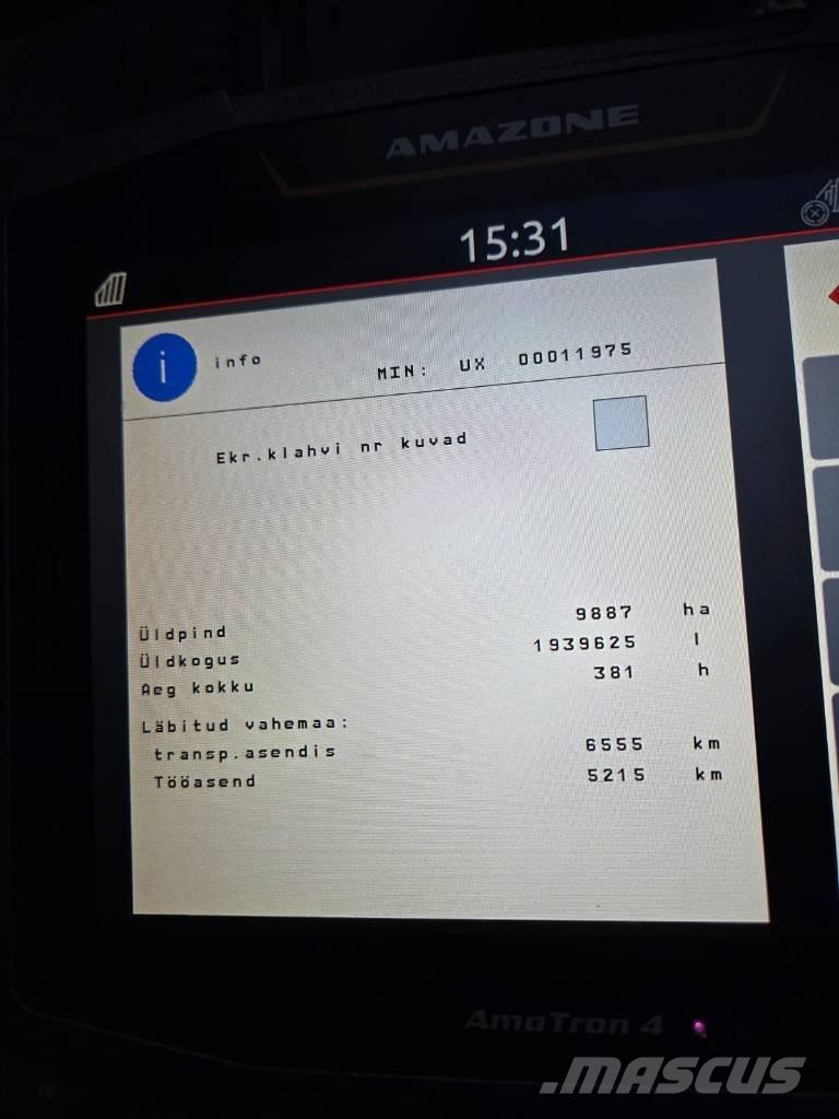 Amazone UX 4200 牽引型スプレイヤー