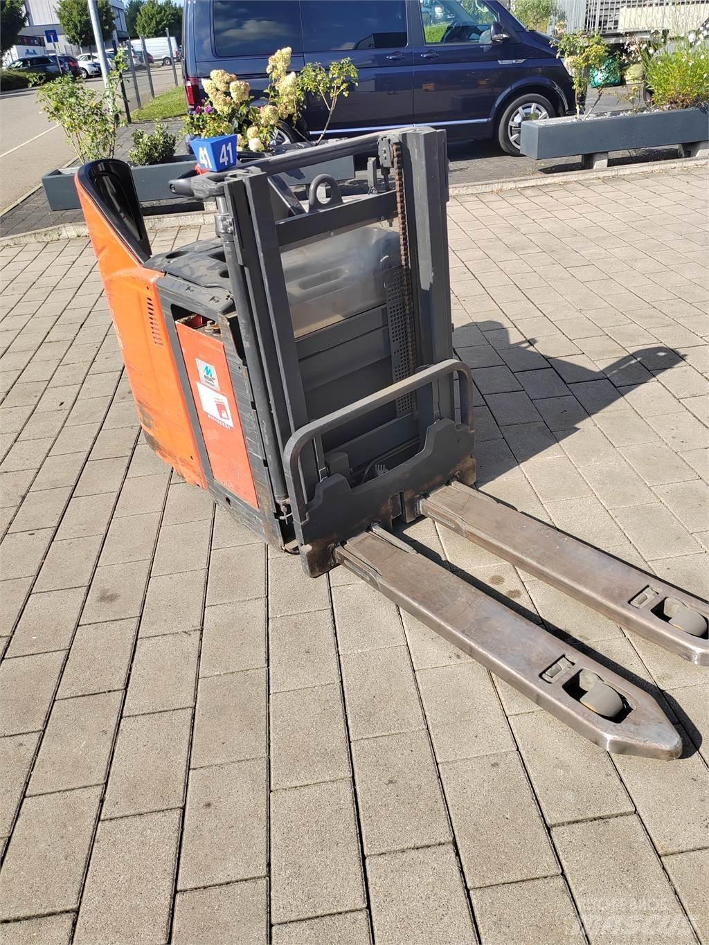 Linde L12 LHP SP ウォーキンフォークリフト