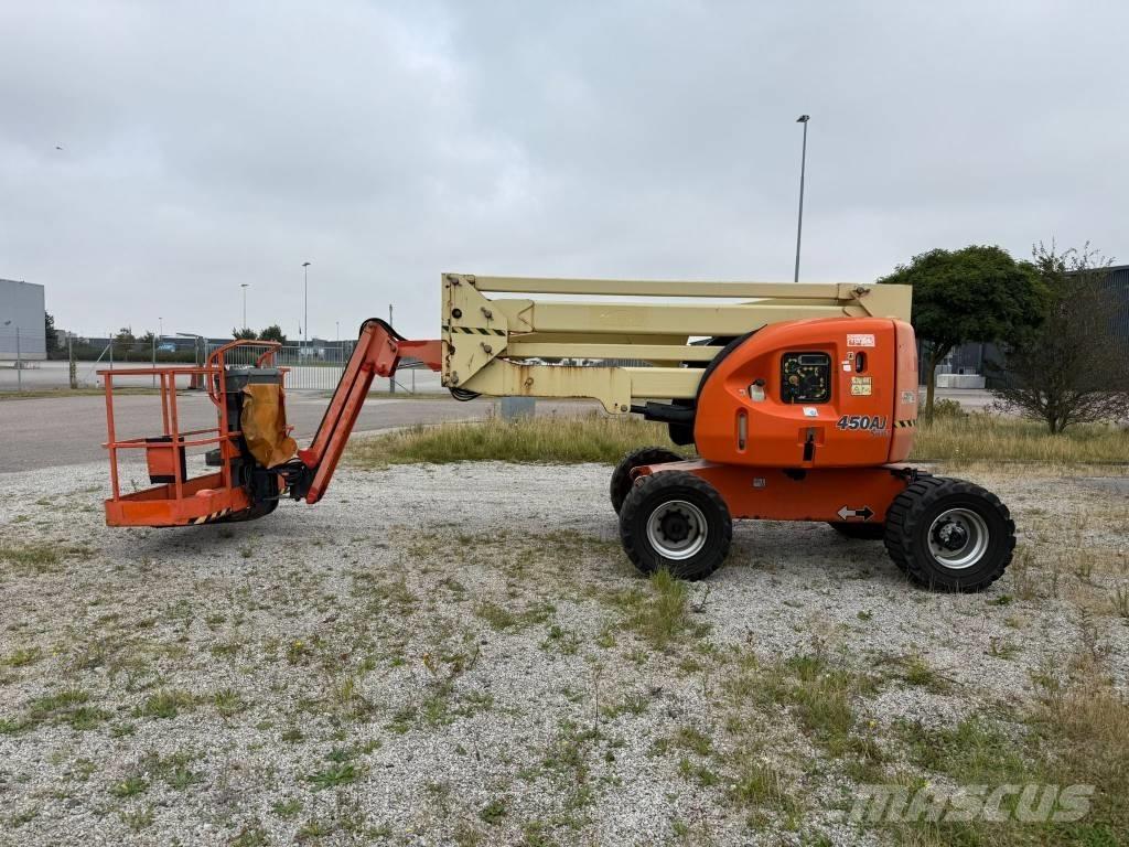 JLG 450 AJ ブームリフト　屈伸型