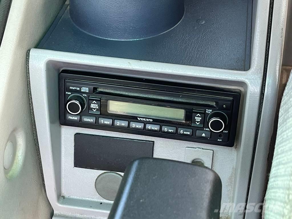 Volvo EW 160 C ホイール式油圧ショベル（パワーショベル・ユンボ・バックホー）