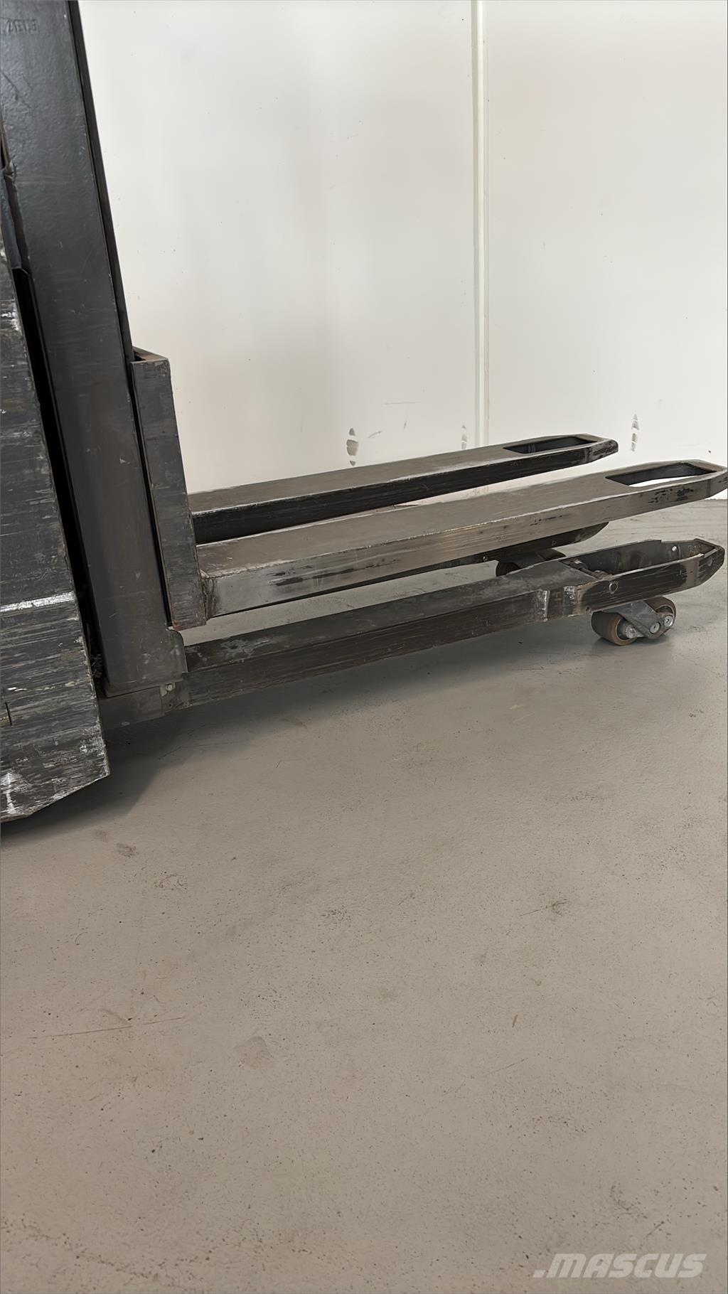 Atlet PDP200 プラットホームトラック