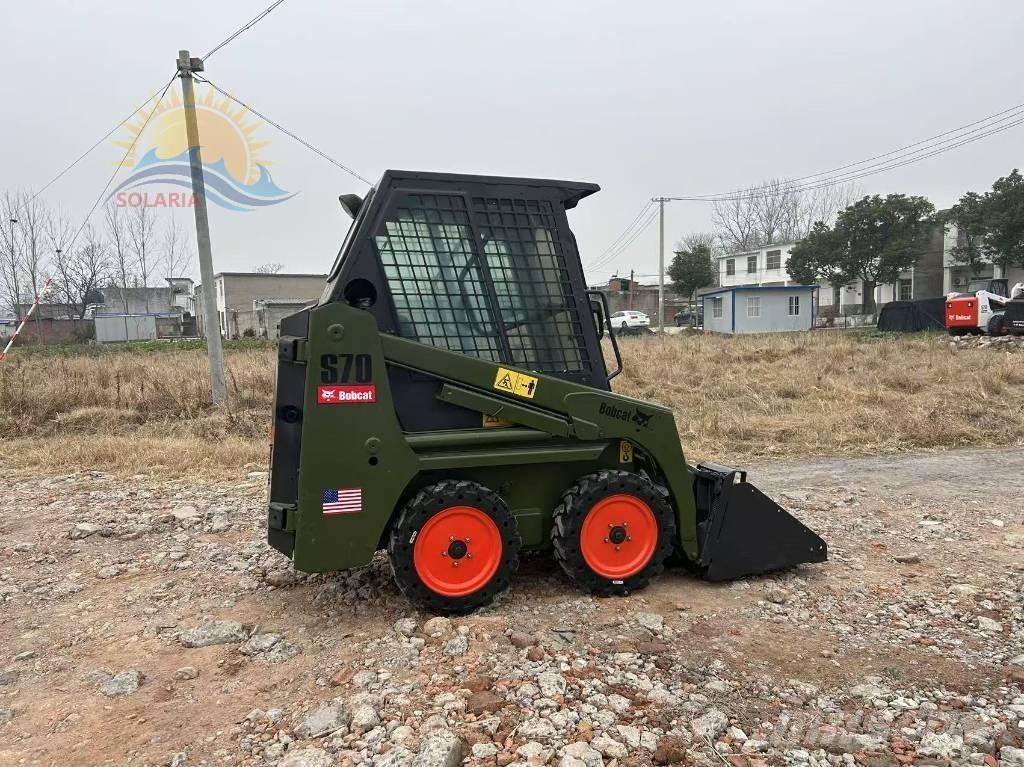 Bobcat S 70 スキッドステアローダー
