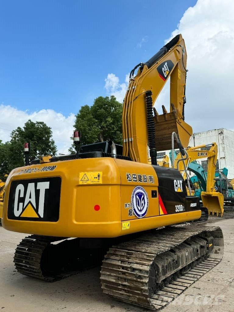 CAT 320 D 中型油圧ショベル 7ｔ-12ｔ（ユンボ・パワーショベル・バックホー）