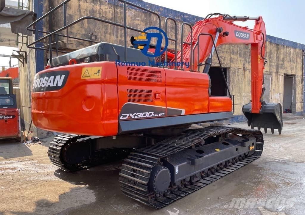 Doosan DX 300 大型油圧ショベル12t以上（パワーショベル・ユンボ）