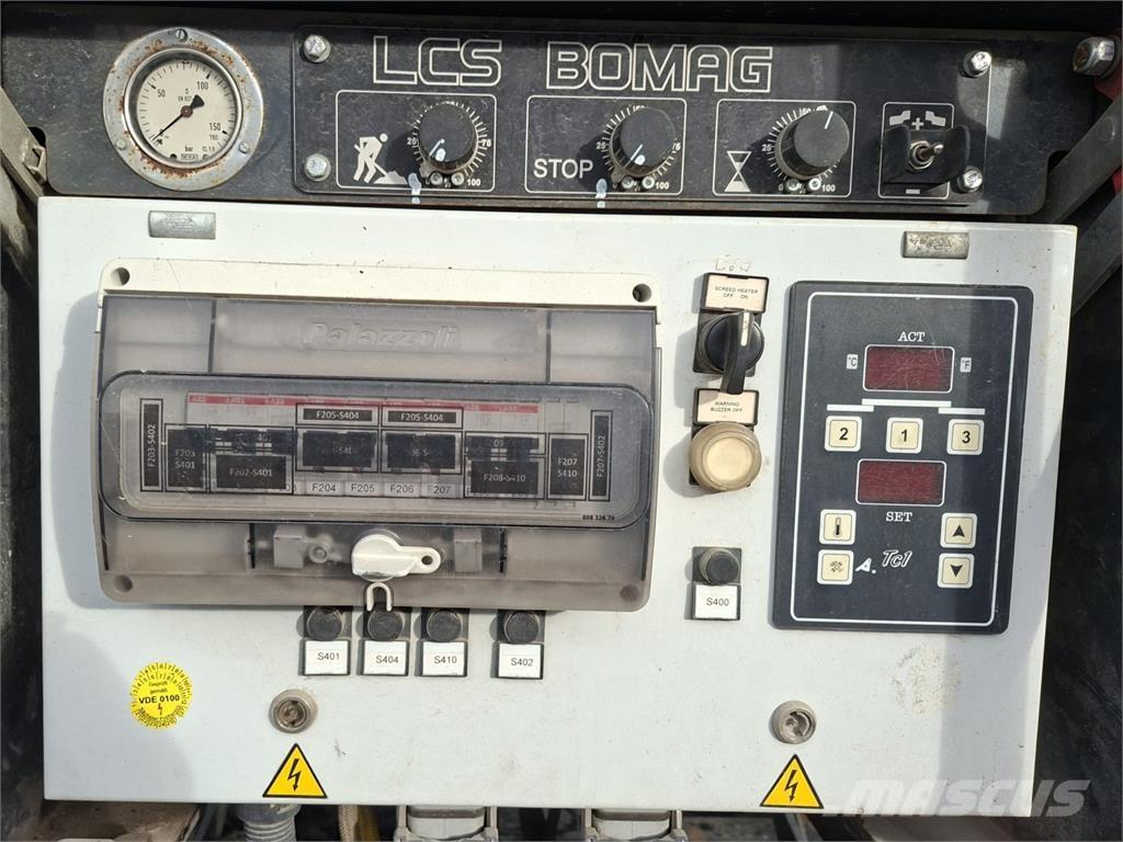 Bomag BF 300 C 小型アスファルト機械