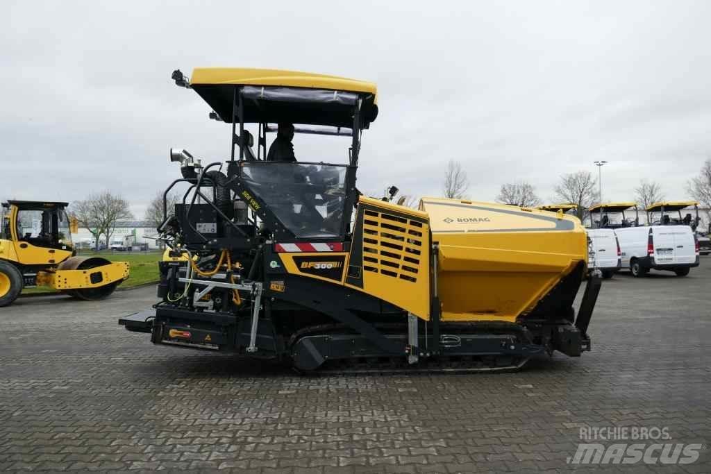 Bomag BF 300 C-2 小型アスファルト機械