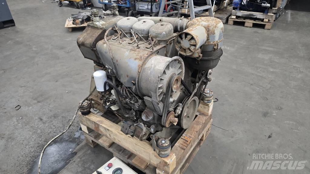 Deutz F3L912 エンジン