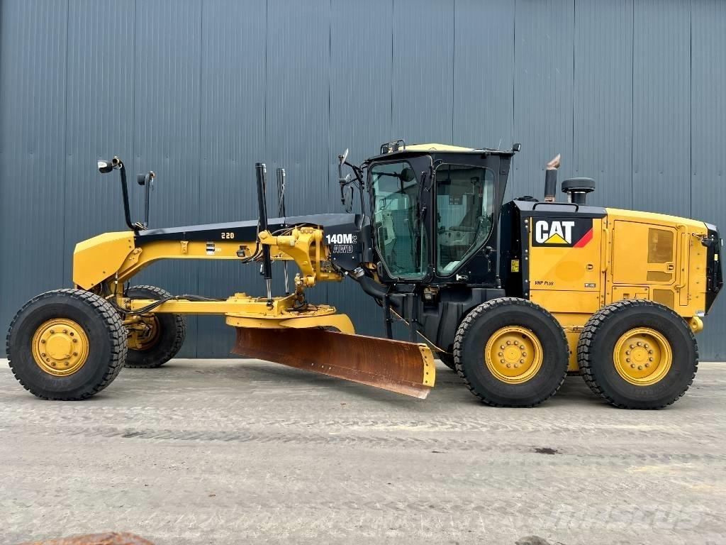 CAT 140M2 AWD モーターグレーダー