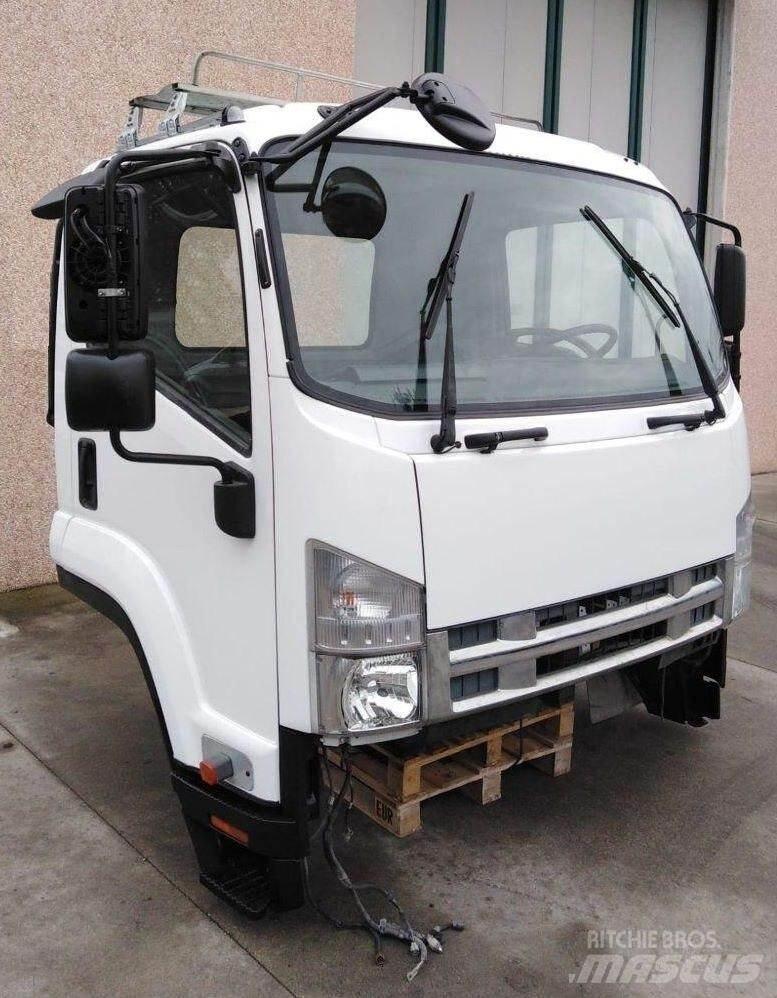 Isuzu FRR Euro 5 キャビン及び内装