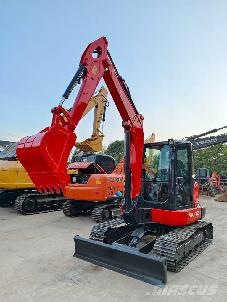 Kubota KX165-5 ミニ油圧ショベル 7t以下（ミニユンボ・ミニディガー）