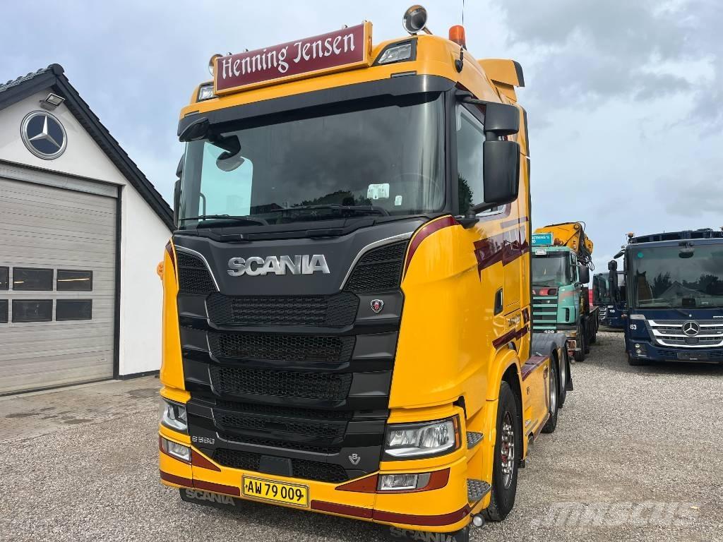 Scania S 580 V8 中古トラクターヘッド | トレーラーヘッド