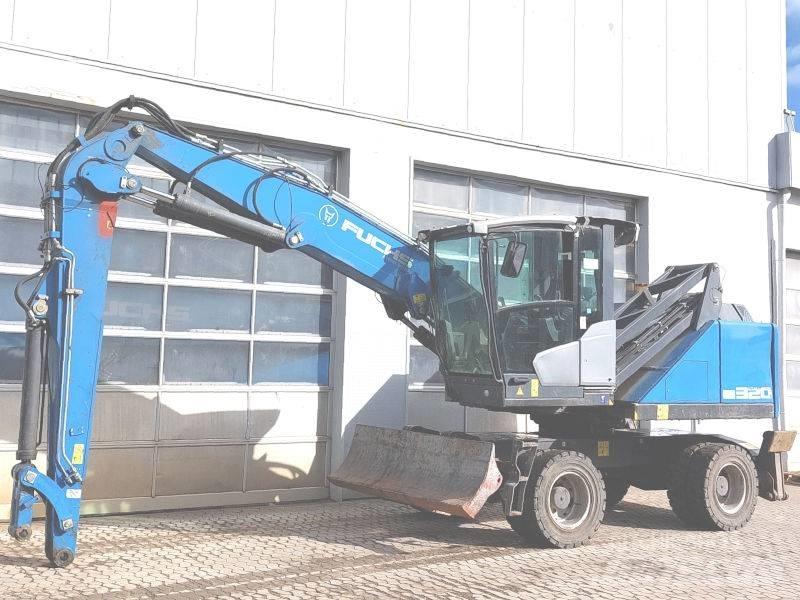 Fuchs MHL 320 F 廃棄物／工業産廃処理機