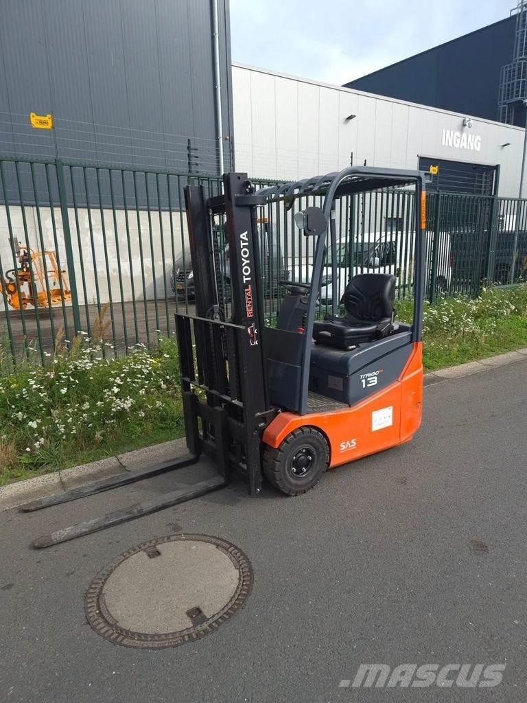 Toyota traigo 1.3 バッテリーフォークリフト