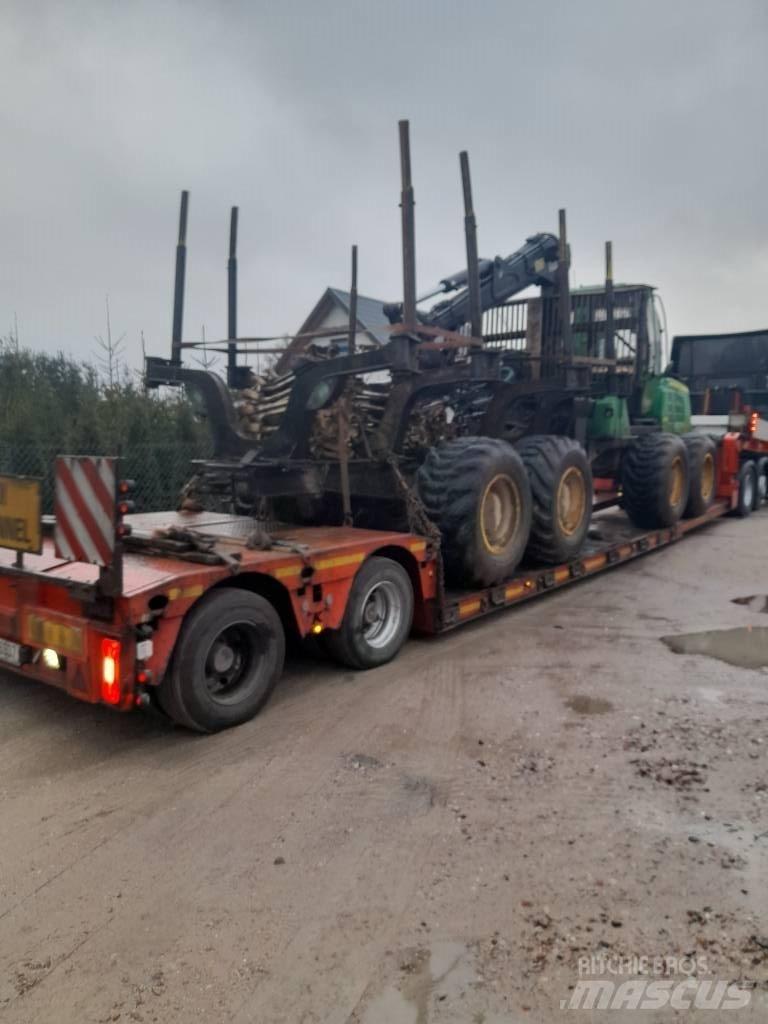 John Deere 1510 E フォワーダー