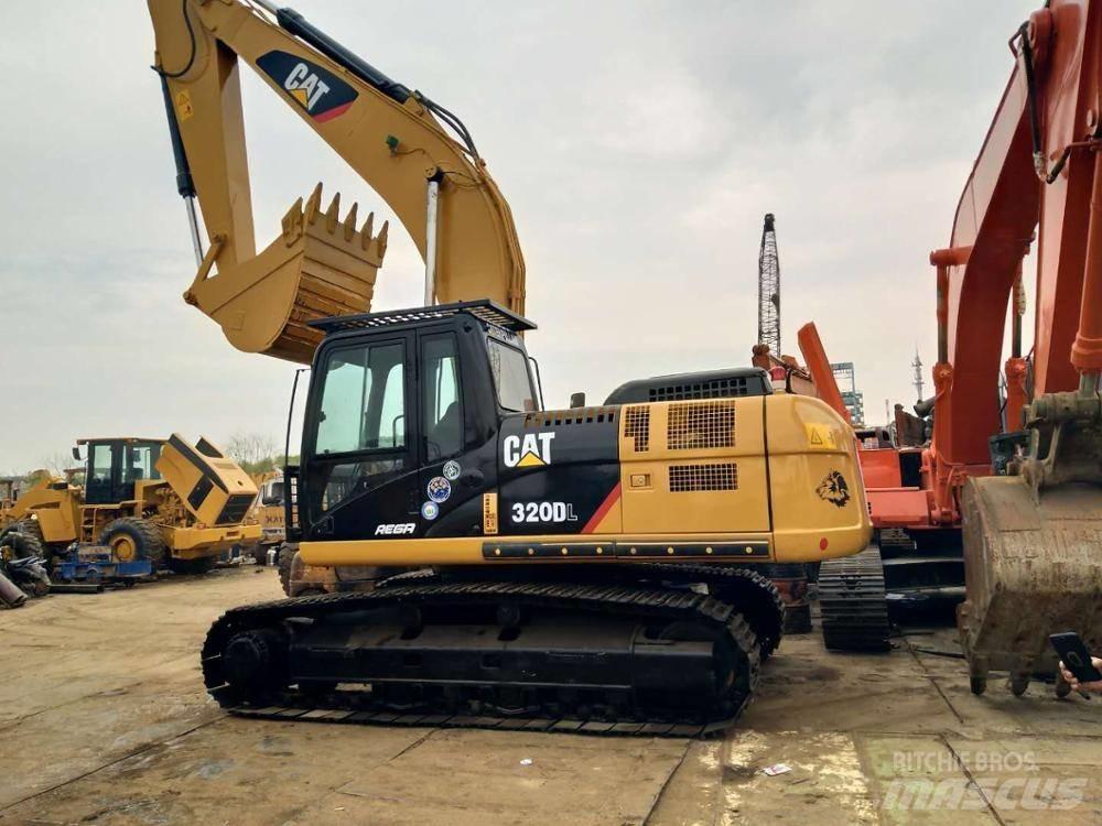 CAT 320D 大型油圧ショベル12t以上（パワーショベル・ユンボ）