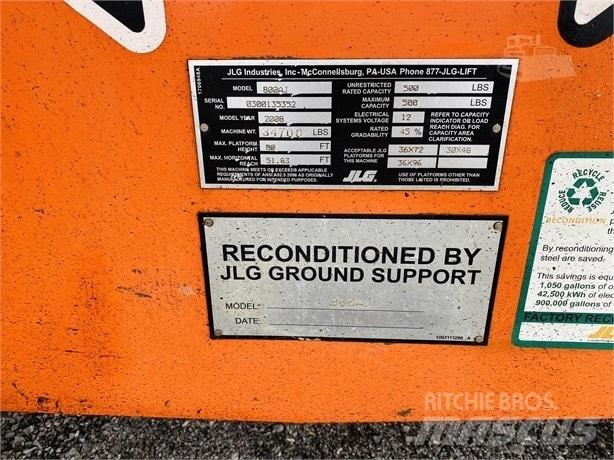 JLG 800 AJ ブームリフト　屈伸型