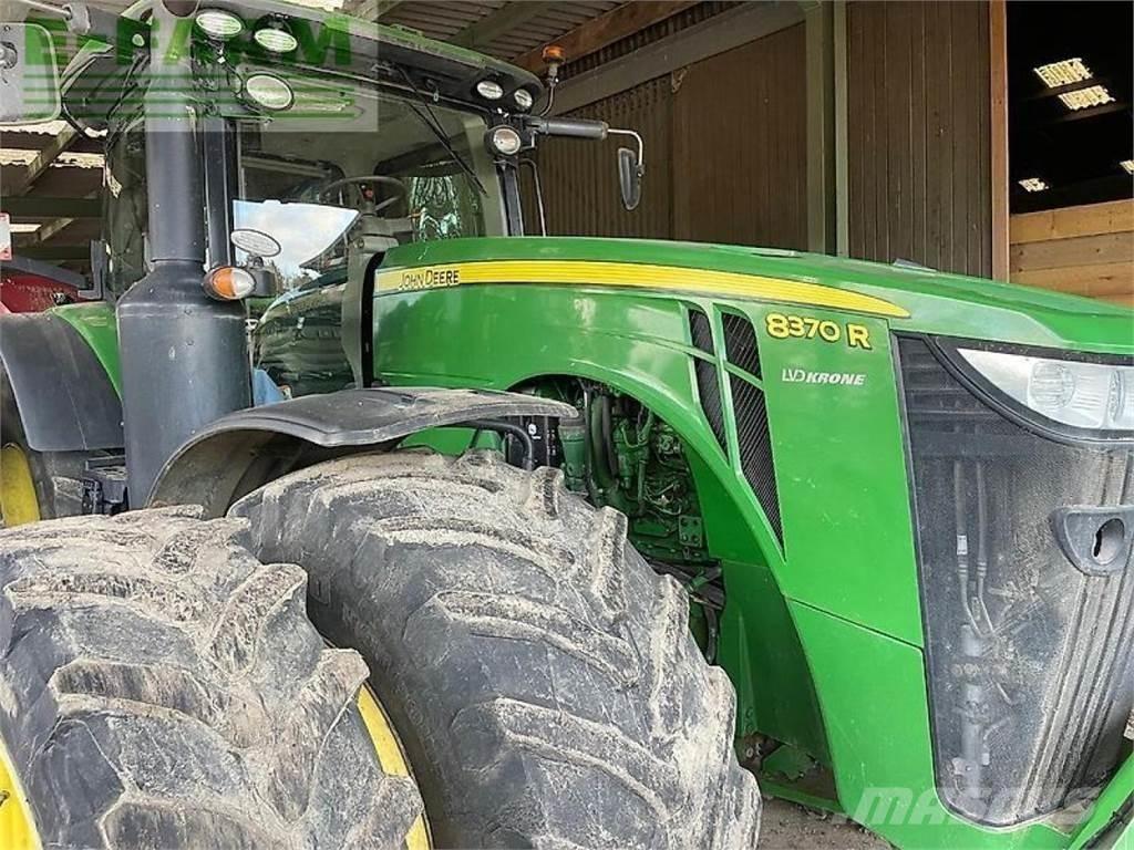 John Deere 8370 r トラクター