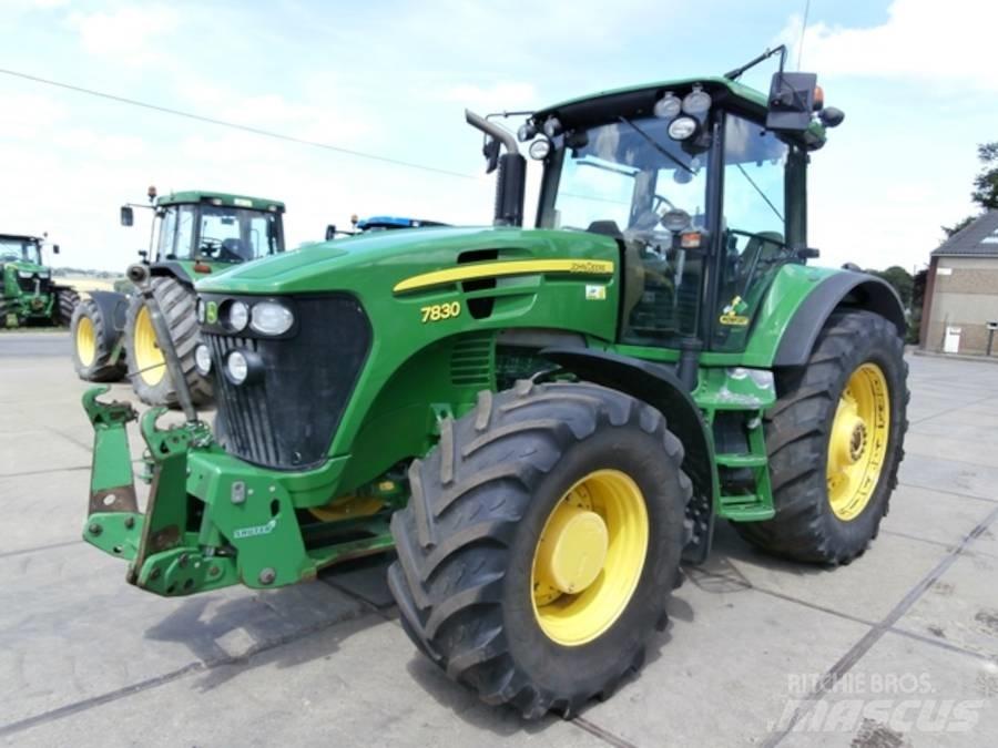 John Deere 7830 TLS トラクター