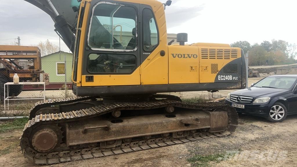 Volvo EC 240 B N LC ラジエター