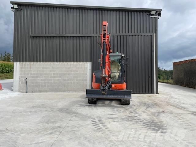 Kubota U 55 ミニ油圧ショベル 7t以下（ミニユンボ・ミニディガー）