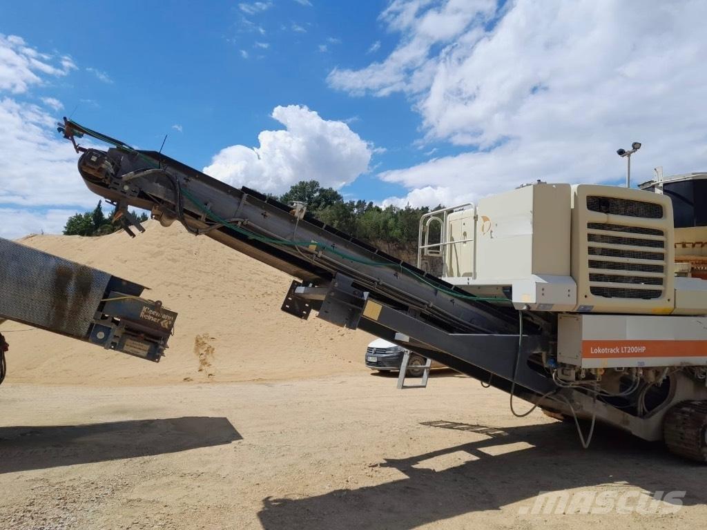 Metso LT200HP 自走式クラッシャー