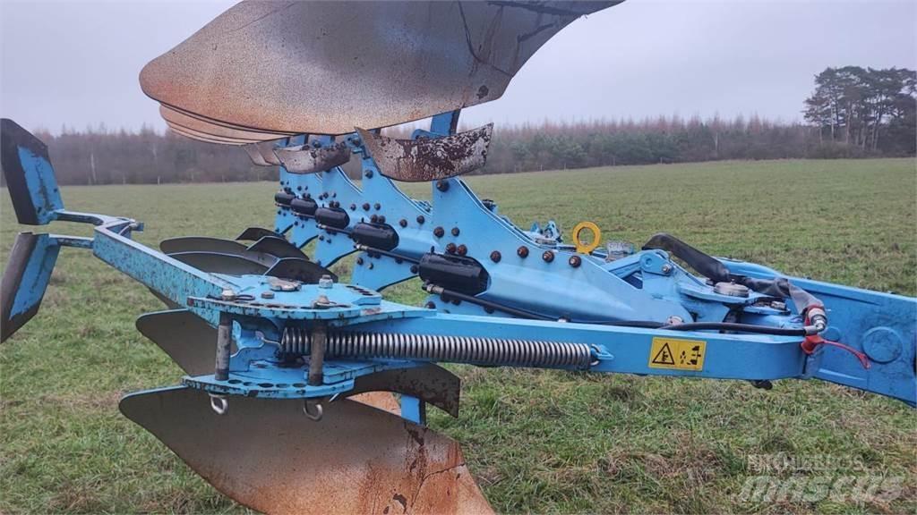 Lemken Juwel 7 M リバーシブルプラウ