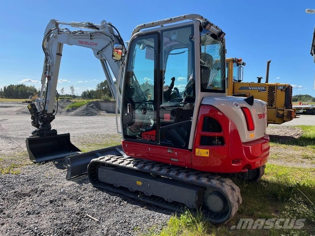 Takeuchi TB 370 中型油圧ショベル 7ｔ-12ｔ（ユンボ・パワーショベル・バックホー）