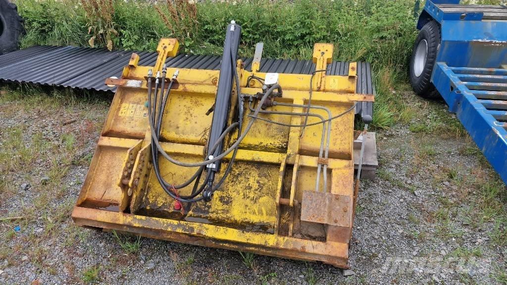  Sandspridare vals 砂と塩撒き専用車