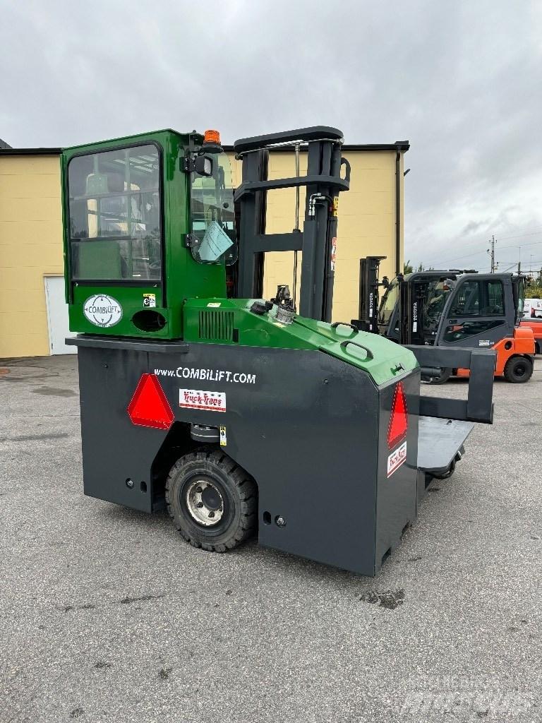 Combilift C4000ET 全方向リーチ型フォークリフト