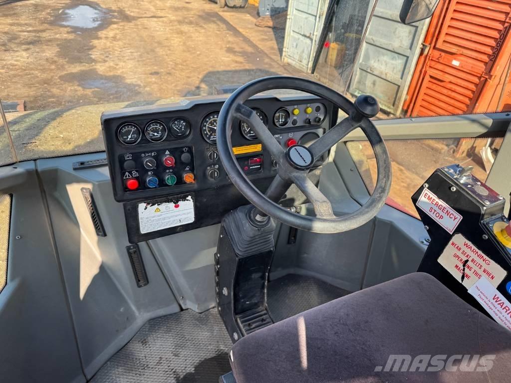 Dynapac CA 512 D 振動ローラ