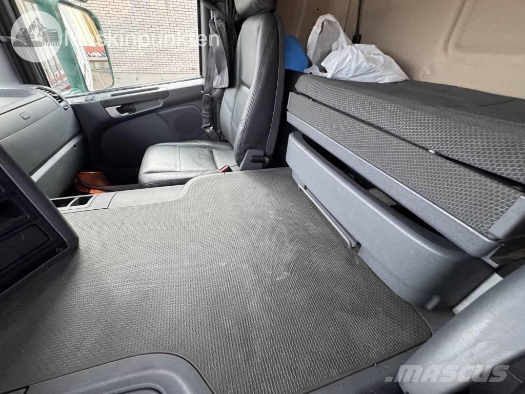 Scania P 320 ボックスボディー、ウイング、箱車