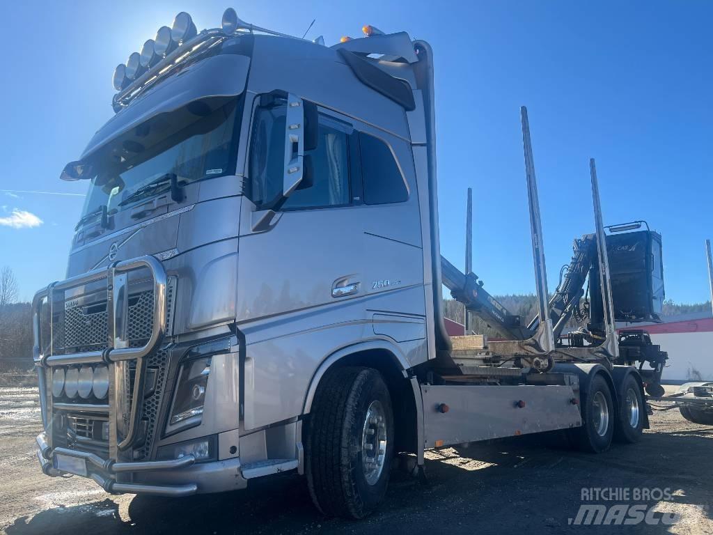 Volvo FH 16 750 6x4 木材トラック
