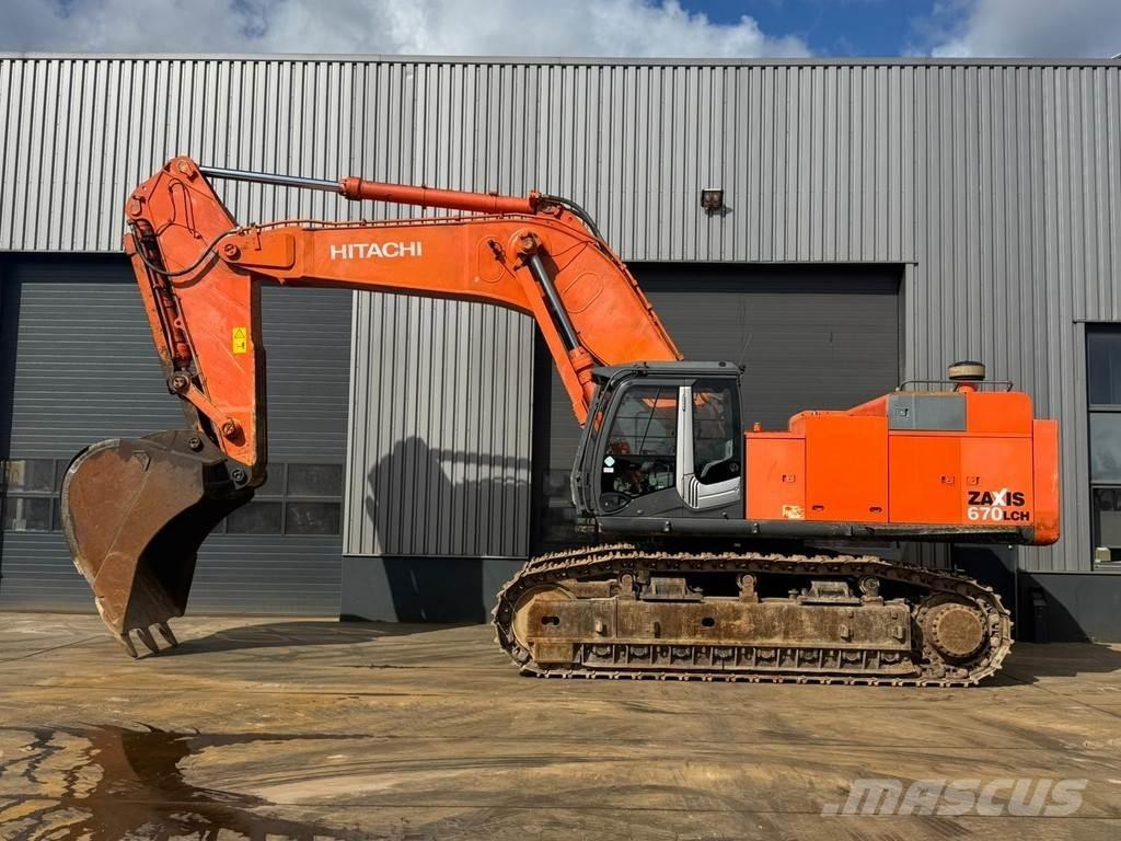Hitachi ZX670LCH-3 大型油圧ショベル12t以上（パワーショベル・ユンボ）