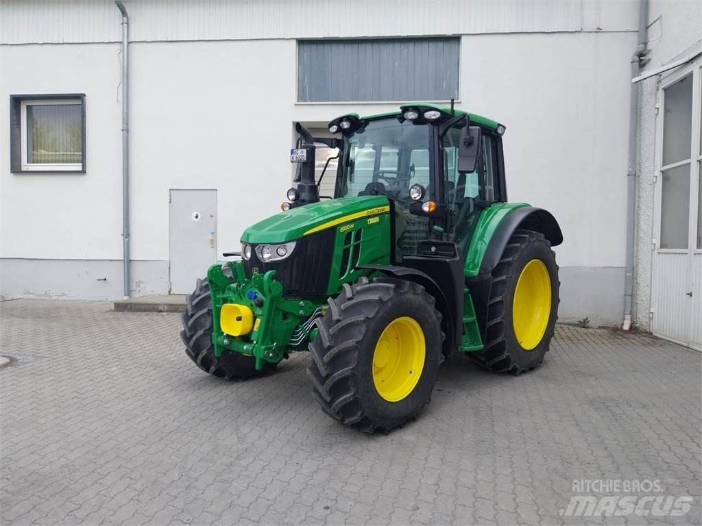 John Deere 6120M トラクター