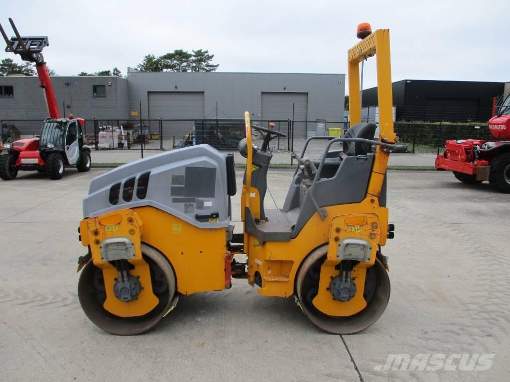 Hamm HD12VV (879) タンデムローラ
