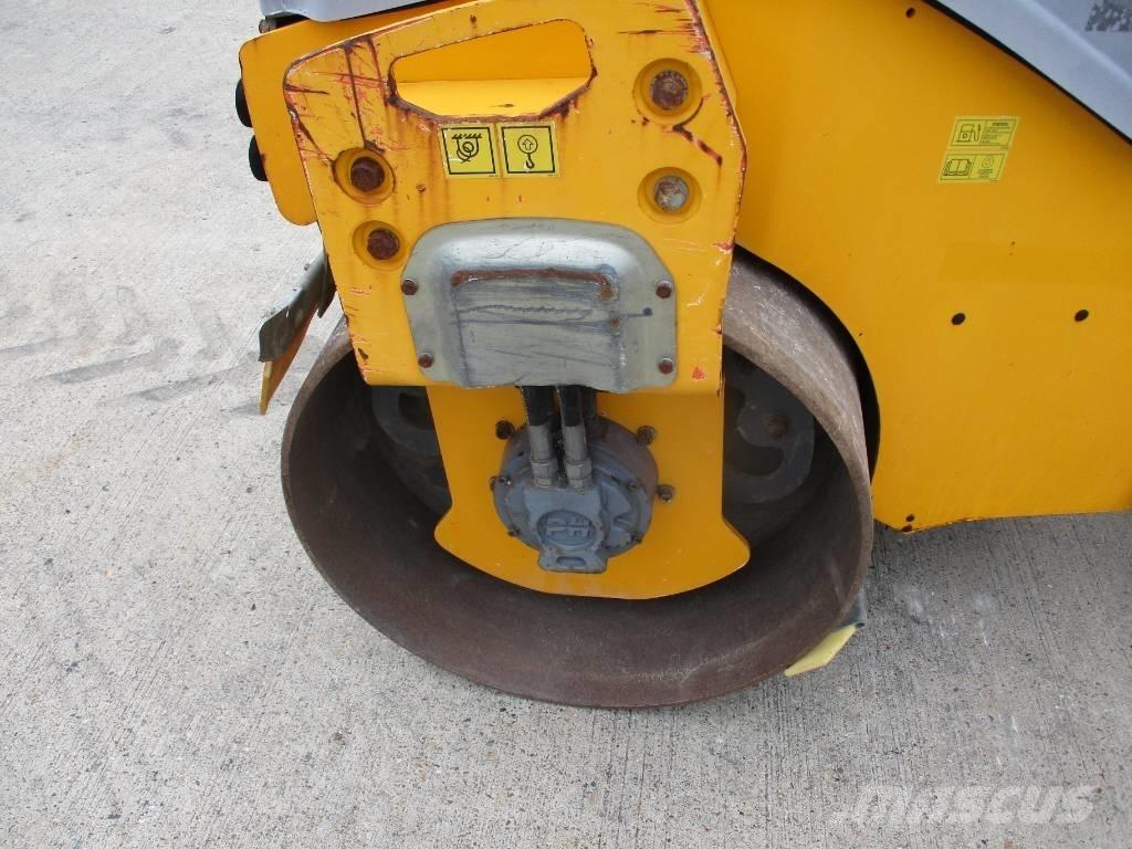 Hamm HD12VV (879) タンデムローラ