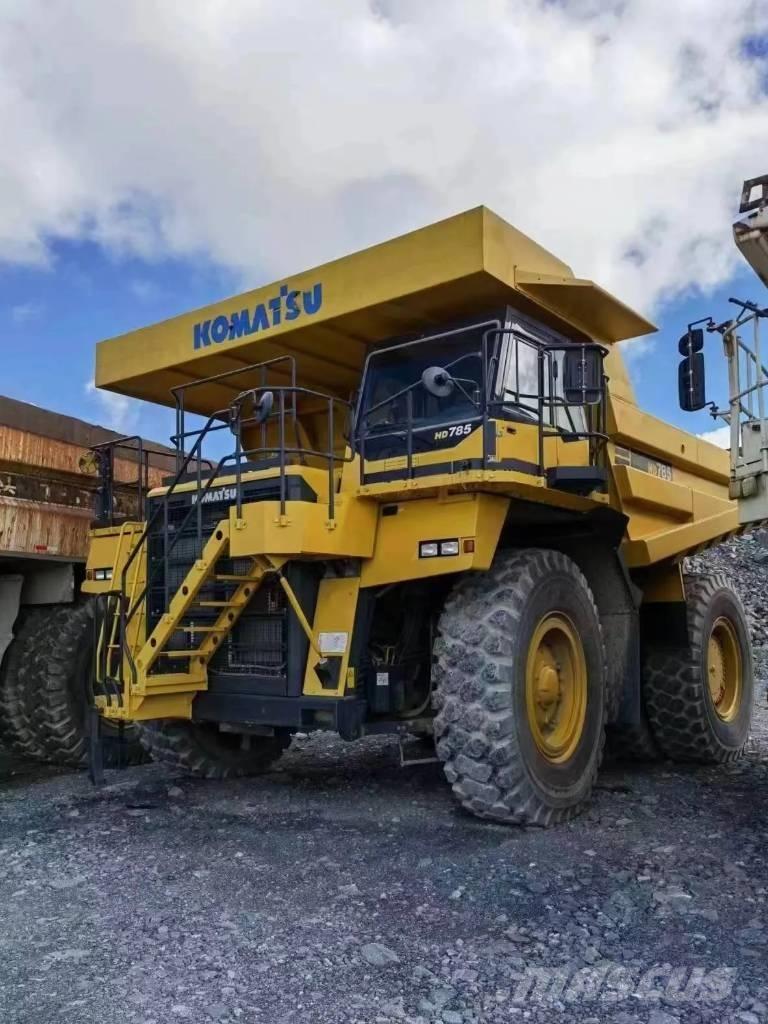 Komatsu HD 785-7 リジットフレーム式ダンプトラック