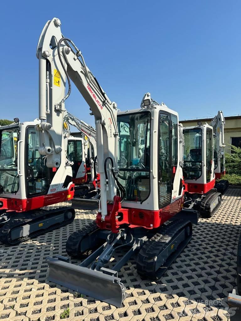 Takeuchi TB 225 V0 ミニ油圧ショベル 7t以下（ミニユンボ・ミニディガー）