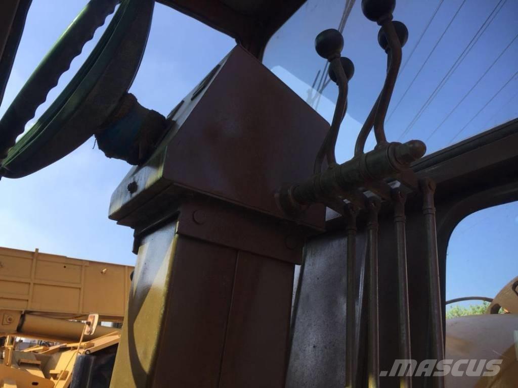 CAT 140 H モーターグレーダー