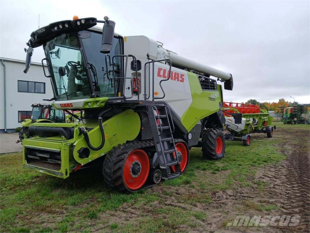 CLAAS Trion 660 TT コンバイン