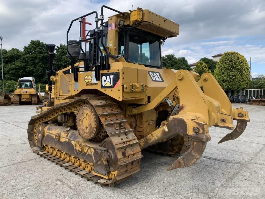 CAT D 6 T XLVP ブルドーザー