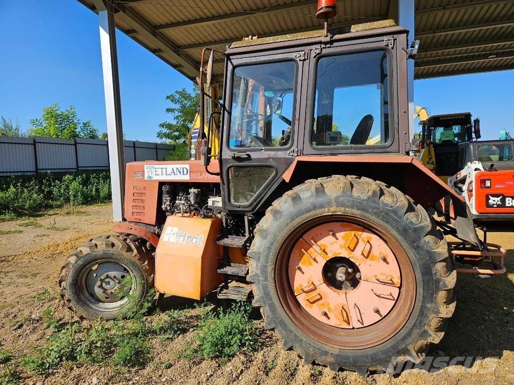 MTZ 82.1 トラクター